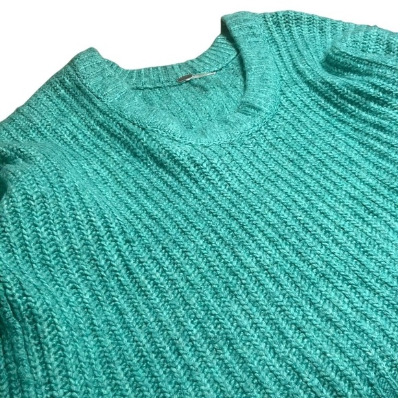 Free People Knitted Blue Bell V Neck Pullover
Sweater medium - Picture 11 of 16
